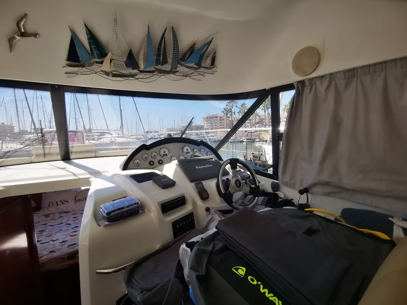 slider 14 Beneteau Antares 36